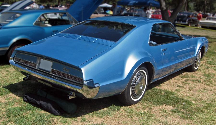  Oldsmobile Toronado 1967 года  (фото 2 из 9)